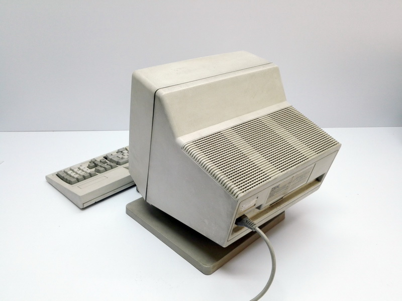 ordenador ibm 3476 cpu_teclado func 37x32x34 53x16_5 1u